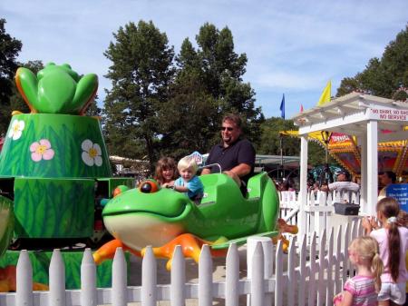 Hoppin Frog Ride at Land of Make Believe