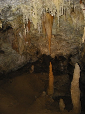 Inside the Timpanogos cave