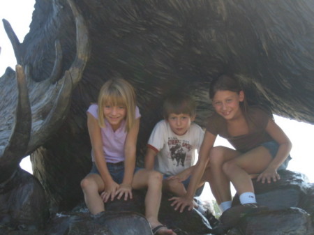 emily, julia, carson cabelas