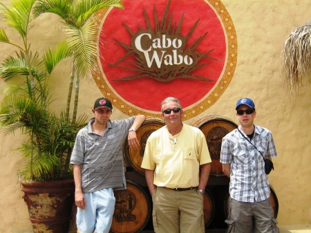 good pic of boys at cabo wabo