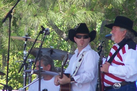 Brad Connors & Longshot/07 Countryfest