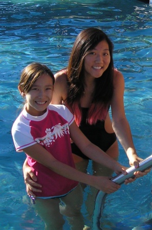 Haley and Hannah in Maui 2008