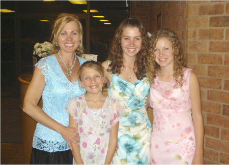 mom and girls2