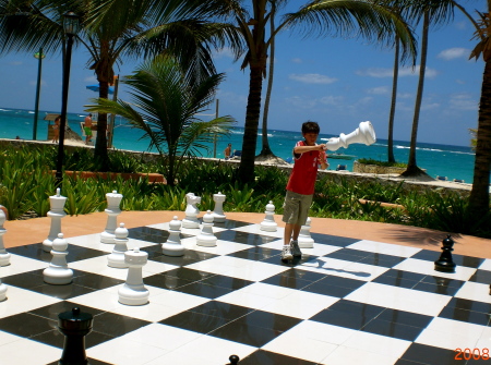 Tristen & lifesize chess in Bavaro, DR