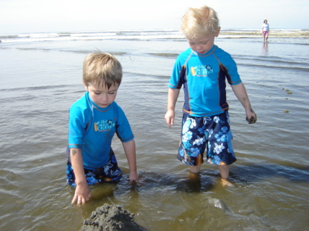 Eli & Luke at Ocean Park Camping