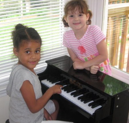 Isabelle and Cousin Libby in Atlanta