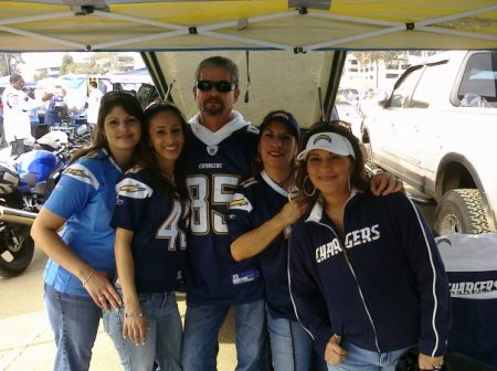 Me, my wife and my 3 daughters - Charger Game