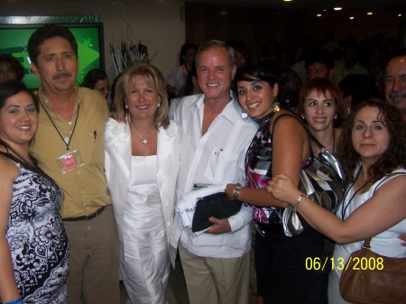 paul steven and enzacta in acapulco convention