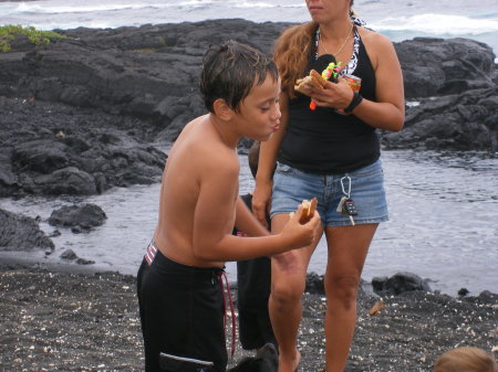 Nainoa eating