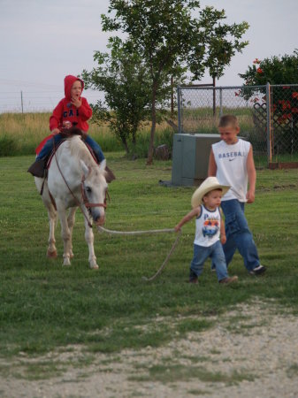 Dawson leading some of his friends on Dodger