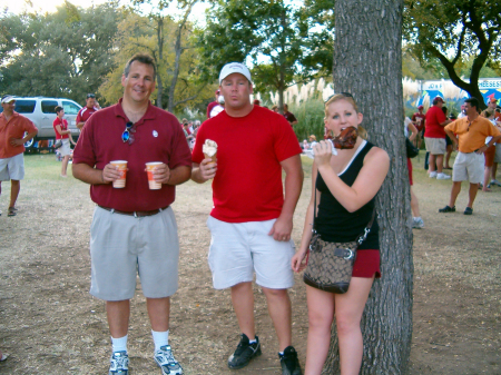 My Bro and niece at OU/tx