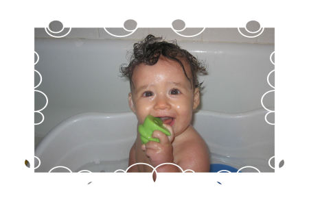 Lucas in bathtub
