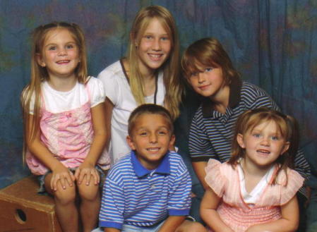 Haili, Aubri, Ty, Tobey & Zoe  July 2008