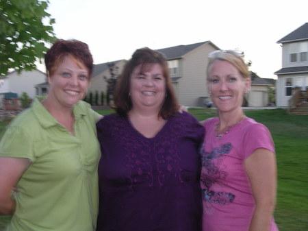 Leeann Debi and Cheri