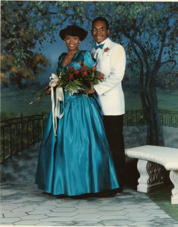 bolden prom