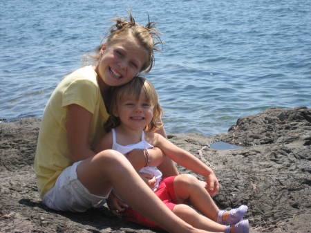 Payton and Riley at Lake Superior - July 2008