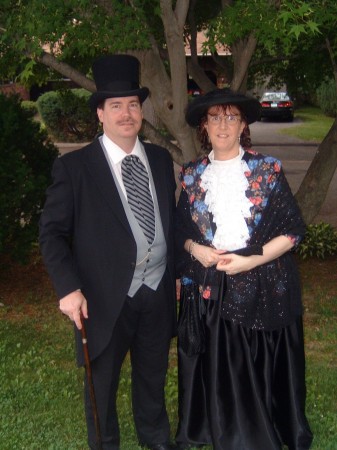 murder mystery party '05 - me and the wife