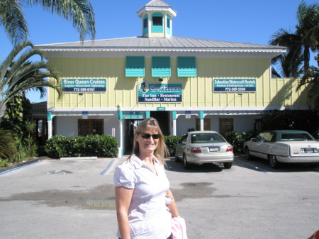 Sue at Capt Hirams, Sebastain, FL  Fall '08