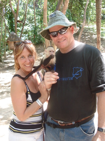 Isla de Roatan, with wife and monkey