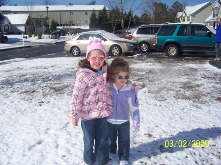 TAYLOR AND ALEX BEING COOL IN THE SNOW
