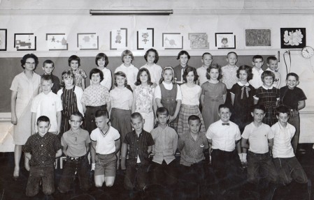 Mrs. Russells Fourth Grade Class 1963-1964