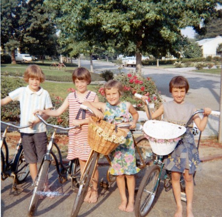 1966 Bitsy & Lynn Atkins, Dina & Robyn