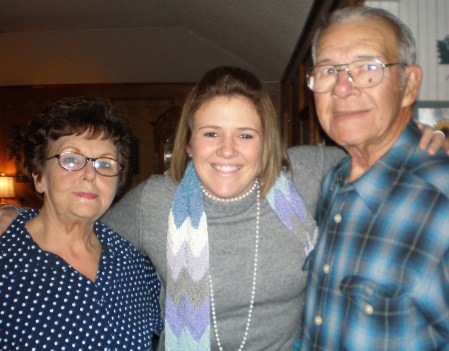 Amy, My Mom and Dad - Thansgiving 2008