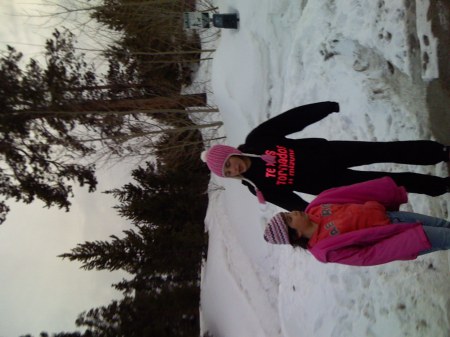 CAITLIN AND CARLEN DIAZ IN ASPEN