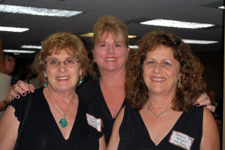 Peggy Rogel, class of '69 with friends