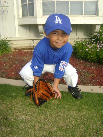 Lorenzo before his first tball game