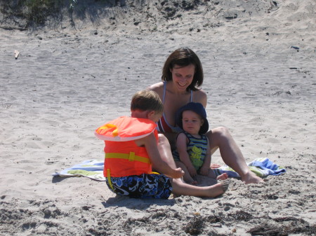 Mommy & boys on Block Island (08/08)