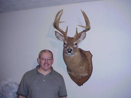 Tim and his 210 pound Georgia buck