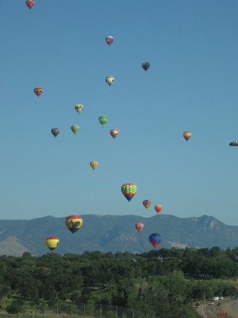 Balloons Over Pikes Peak