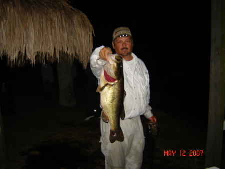 8 lb Big Fish winner May 07