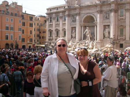 Linda & Steff At the Trevi in Roma