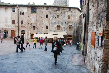 Shopping in San Gimignano, Oct 2008