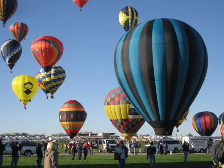 More balloons.