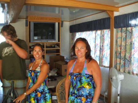 Houseboating with Paulette & Judy