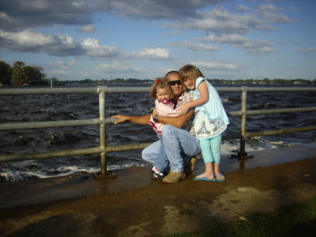 Girls with their dad '08 in New Bern NC