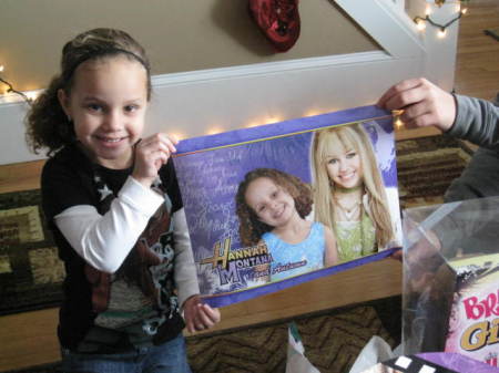 Autumn loved her picture with Hannah Montana