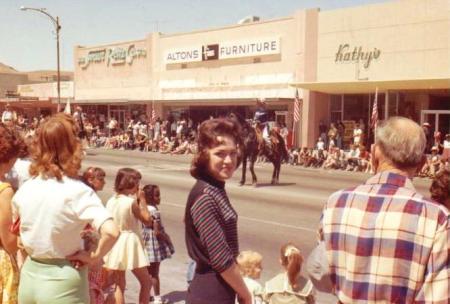 Colleen Huntsman, "63, Barstow Flower Parade