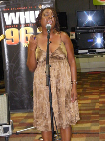 Ledisi in store concert