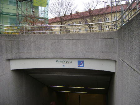 Munich-Mangfallplatz U-bahn Station