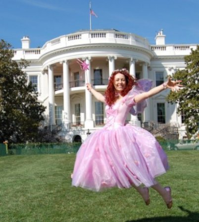 Melanie performing at White House Easter Egg R