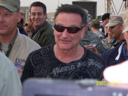 Robin Williams giving concert in Mid East