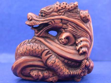 boxwood wood netsuke dragon on cloud lucky2