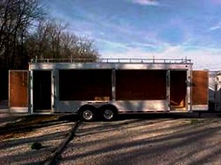 Mobile broadcast booth