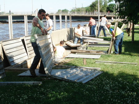 A few shots from last years flooding... 2008