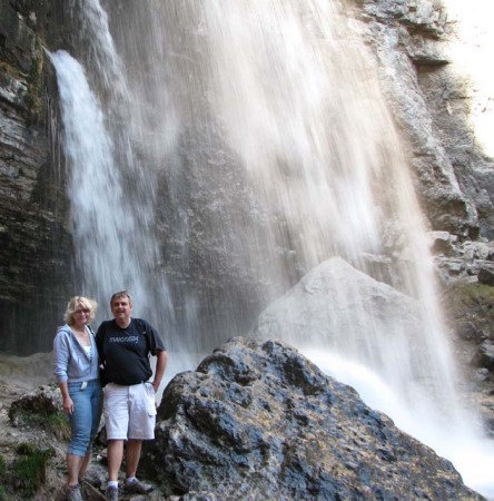 Hanging Lake waterfalls in Colorado