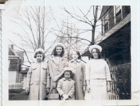 Easter 1966: Bad Hat Contest (Susy won!)